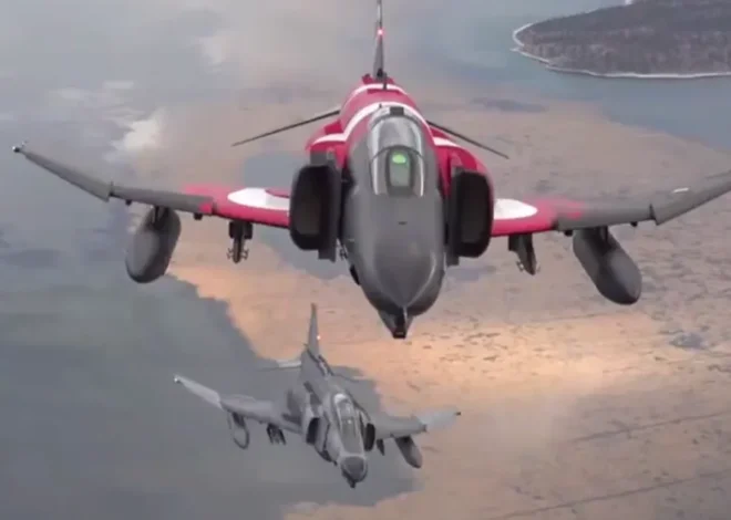 F4-E Phantom savaş uçağı 50. yıla özel havalandı